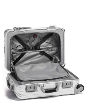 19 Degree Aluminium International Carry-on Silver