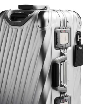 19 Degree Aluminium International Carry-on Silver