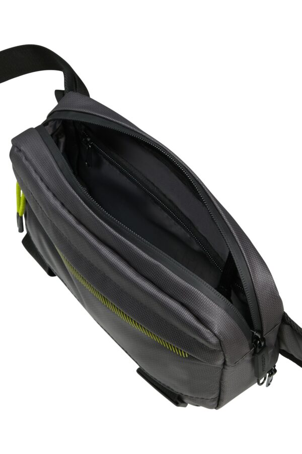 URBAN TRACK SLING BAG COATED BLACK/LIME