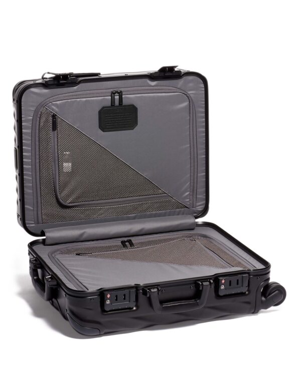 19 Degree Aluminium Continental Carry-on matte black